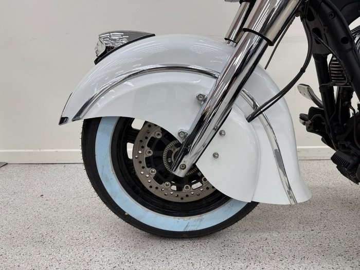 2017 INDIAN CHIEF CLASSIC White