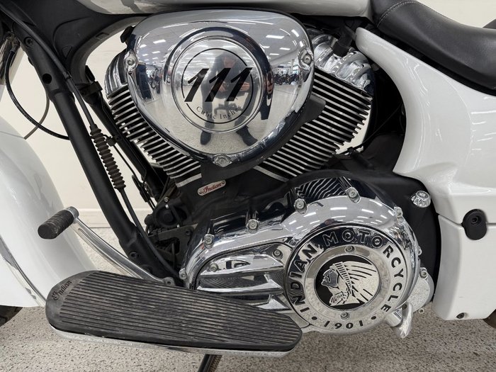 2017 INDIAN CHIEF CLASSIC White