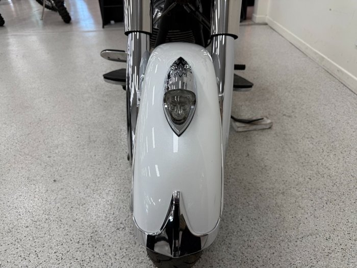 2017 INDIAN CHIEF CLASSIC White