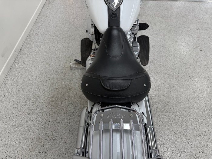 2017 INDIAN CHIEF CLASSIC White