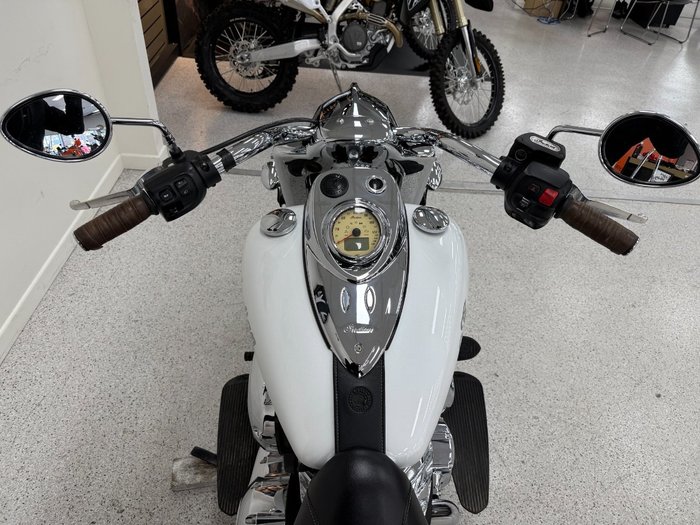 2017 INDIAN CHIEF CLASSIC White