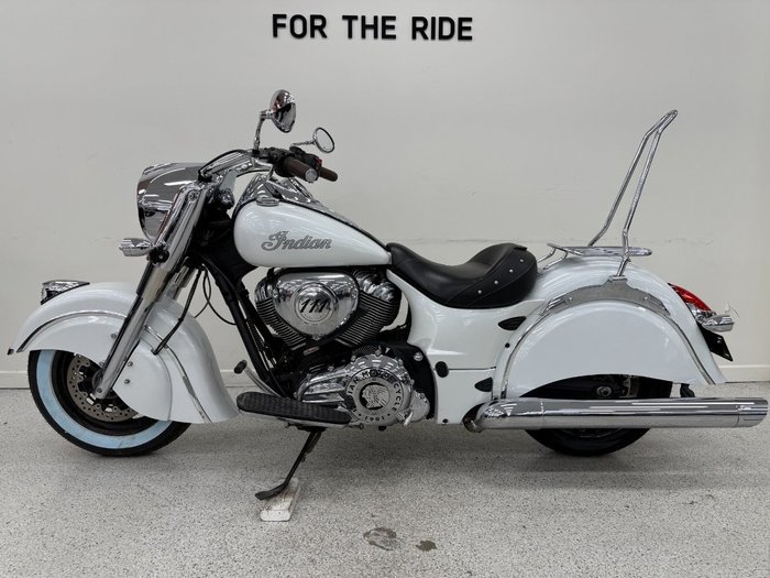 2017 INDIAN CHIEF CLASSIC White