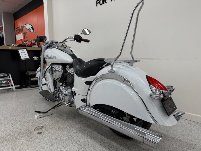 2017 INDIAN CHIEF CLASSIC White