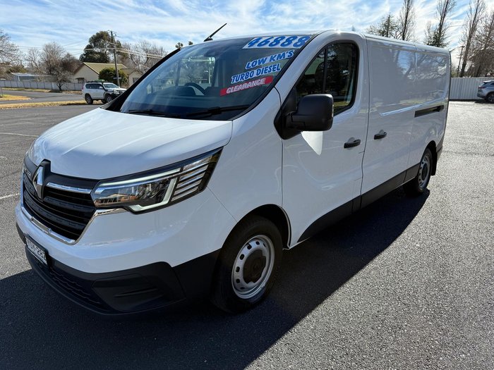 2023 Renault Trafic Crew Pro X82 MY23 Glacier White