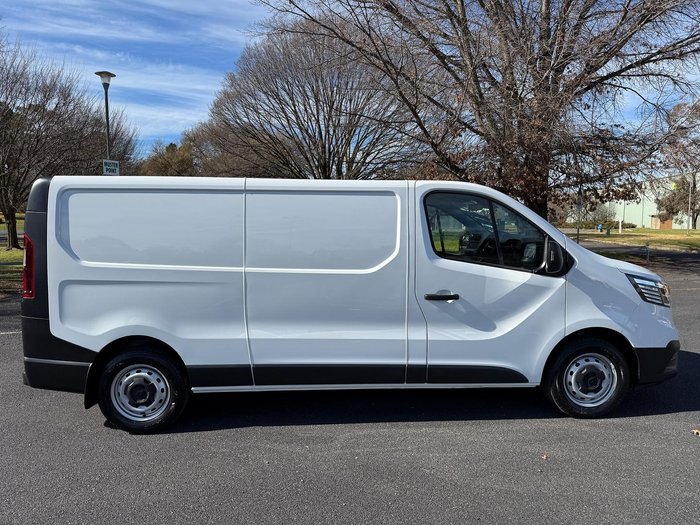 2023 Renault Trafic Crew Pro X82 MY23 Glacier White