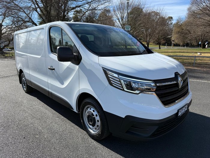 2023 Renault Trafic Crew Pro X82 MY23 Glacier White