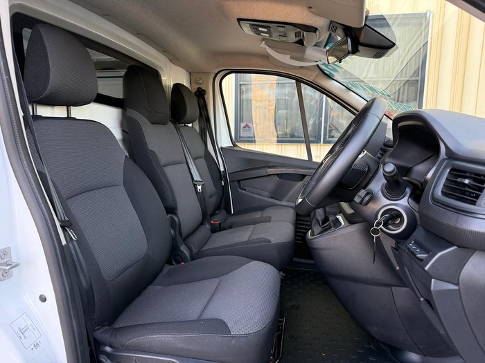 2023 Renault Trafic Crew Pro X82 MY23 Glacier White