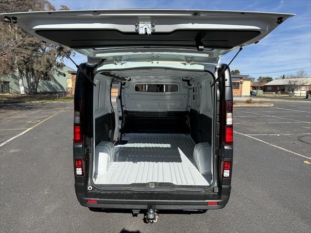 2023 Renault Trafic Crew Pro X82 MY23 Glacier White