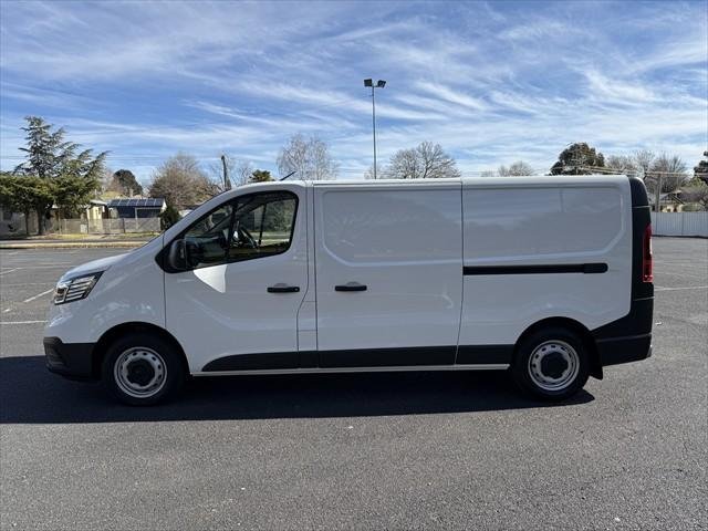 2023 Renault Trafic Crew Pro X82 MY23 Glacier White