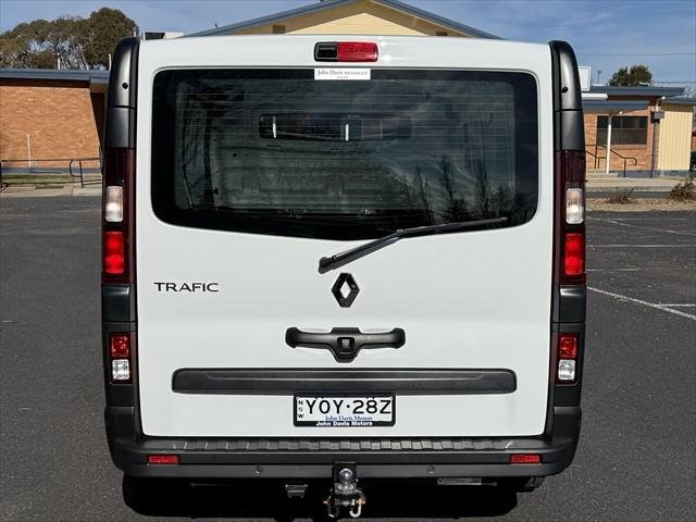 2023 Renault Trafic Crew Pro X82 MY23 Glacier White