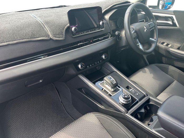 2024 Mitsubishi Outlander