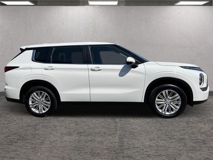 2024 Mitsubishi Outlander