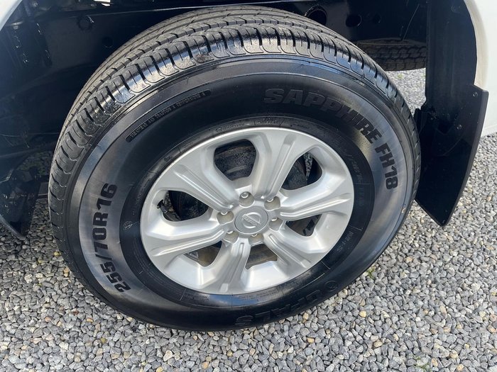 2017 Nissan Navara RX D23 Series 2 4x2 Polar White