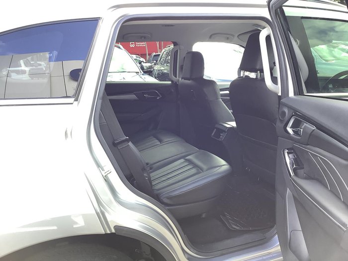2022 Isuzu MU-X LS-T