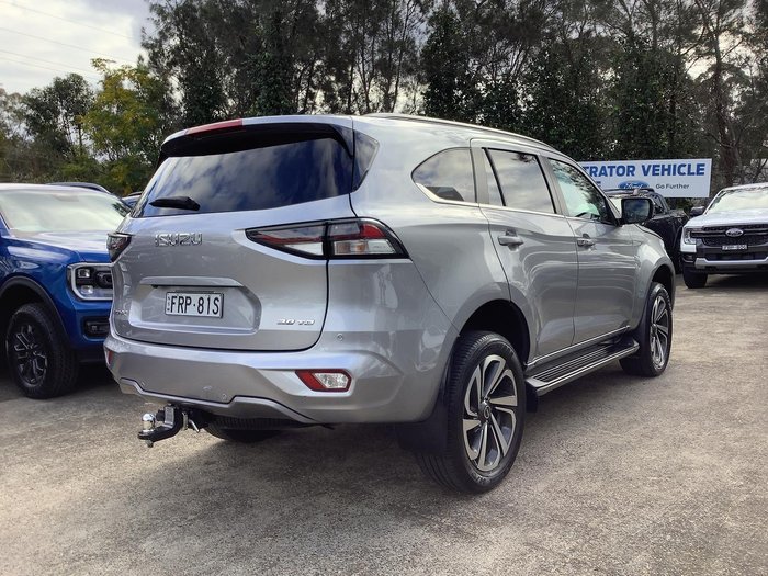 2022 Isuzu MU-X LS-T