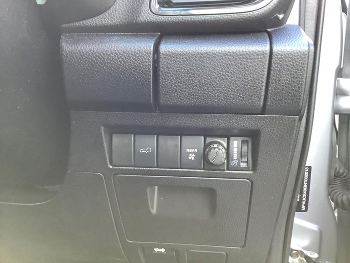 2022 Isuzu MU-X LS-T