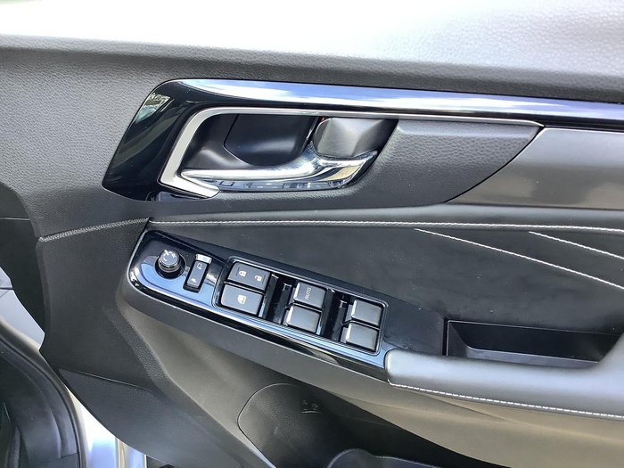 2022 Isuzu MU-X LS-T