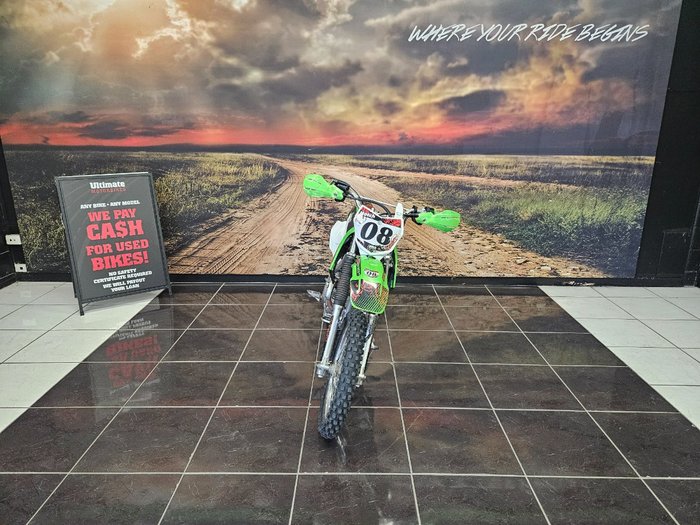 2016 Kawasaki KLX140 GREEN