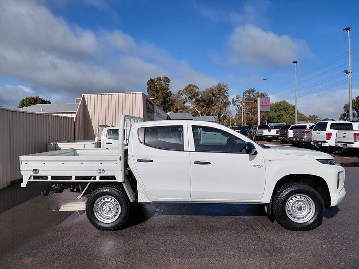 2021 Mitsubishi Triton GLX ADAS