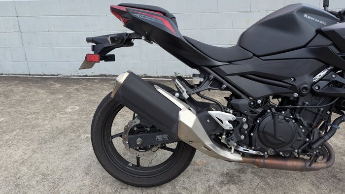 2021 Kawasaki Z400 Red