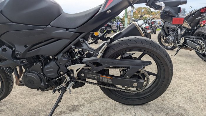 2021 Kawasaki Z400 Red