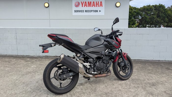2021 Kawasaki Z400 Red