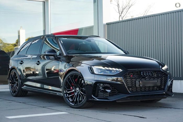 2023 Audi RS4 