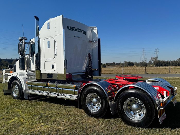 2021 Kenworth T659 **ENGINE WARRANTY** White