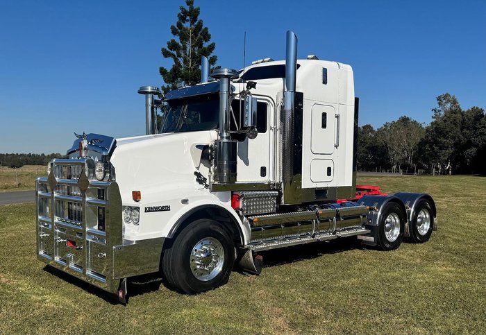 2021 Kenworth T659 **ENGINE WARRANTY** White