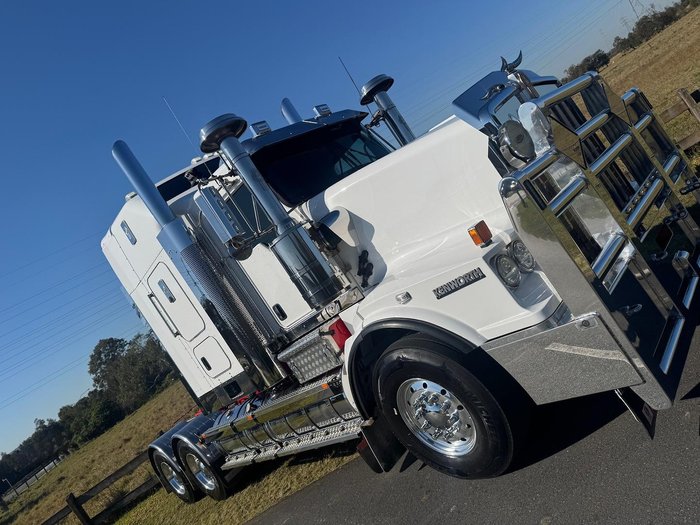 2021 Kenworth T659 **ENGINE WARRANTY** White
