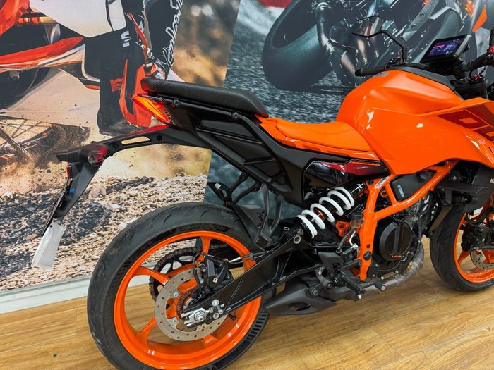 2024 Ktm 390 DUKE ORANGE