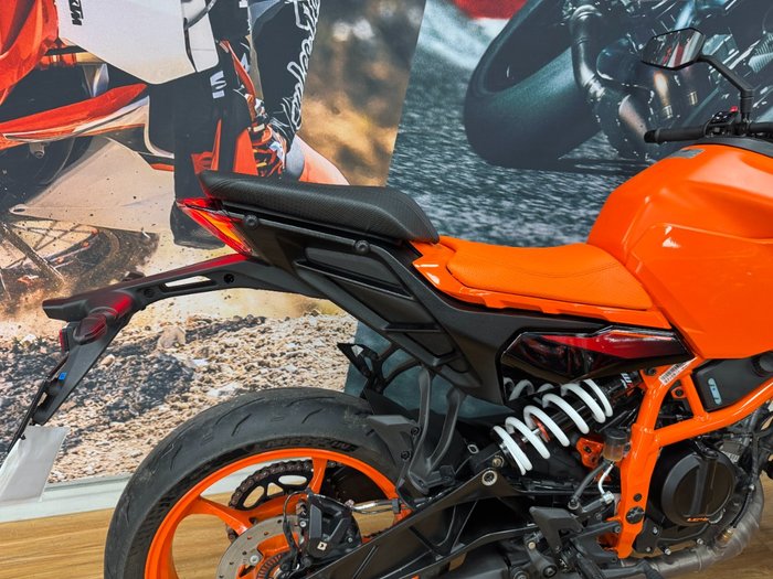 2024 Ktm 390 DUKE ORANGE