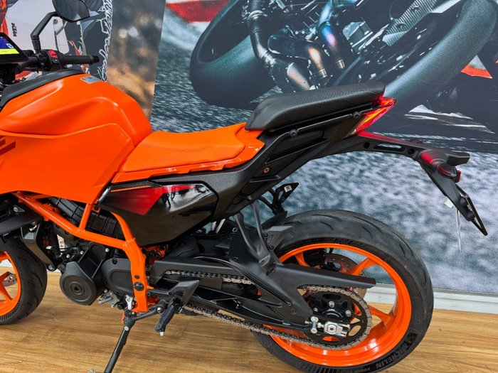2024 Ktm 390 DUKE ORANGE