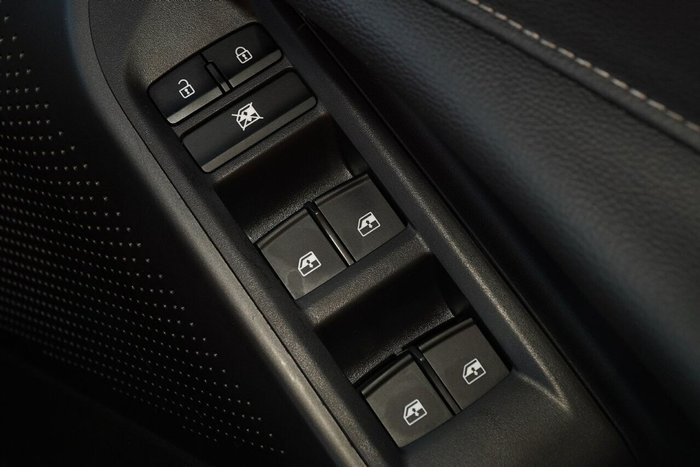2020 LDV D90 Executive