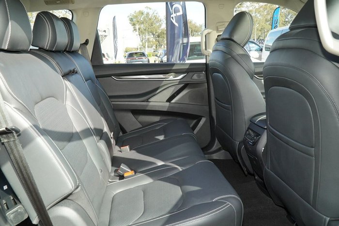 2020 LDV D90 Executive