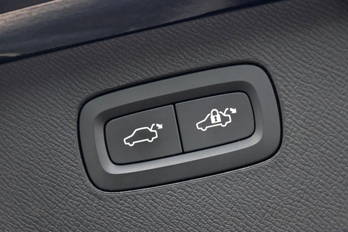 2022 Volvo XC90 Recharge Plug-In Hybrid