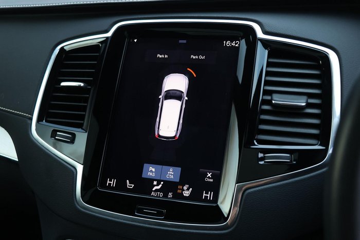 2022 Volvo XC90 Recharge Plug-In Hybrid