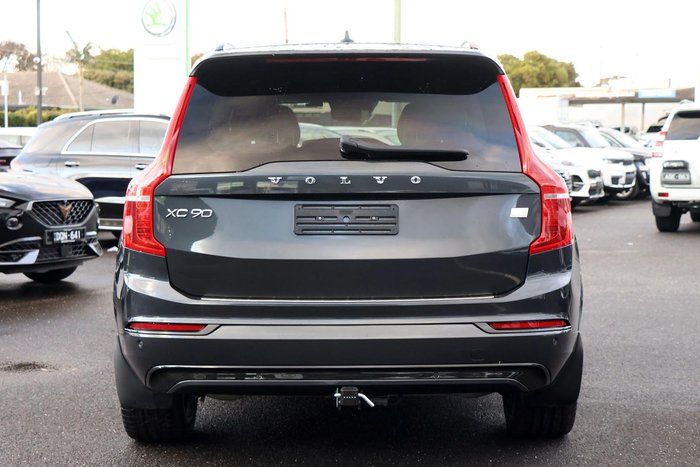 2022 Volvo XC90 Recharge Plug-In Hybrid