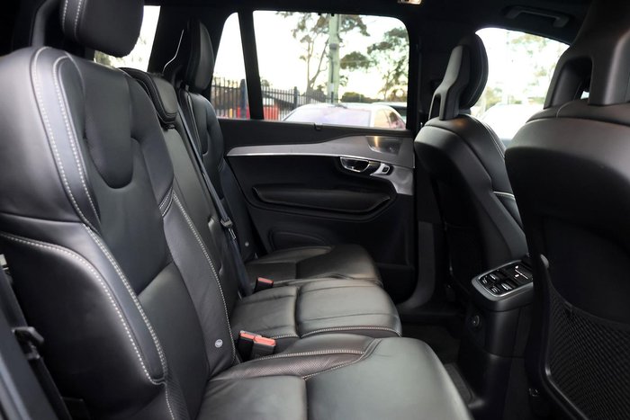 2022 Volvo XC90 Recharge Plug-In Hybrid