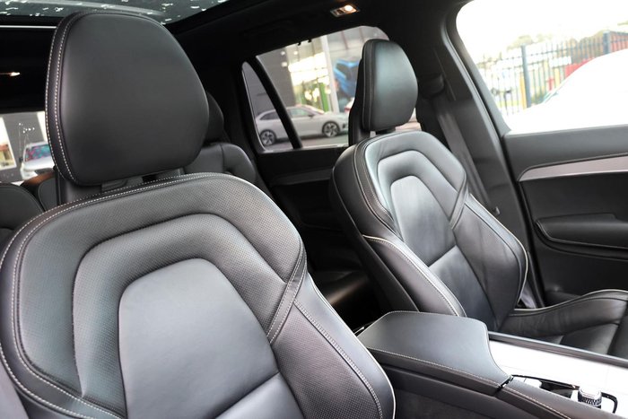 2022 Volvo XC90 Recharge Plug-In Hybrid