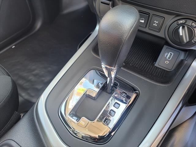 2024 NISSAN D23 SL NAVARA 4X4 2.3 DSL AUTO DC CC SL SOLID WHITE