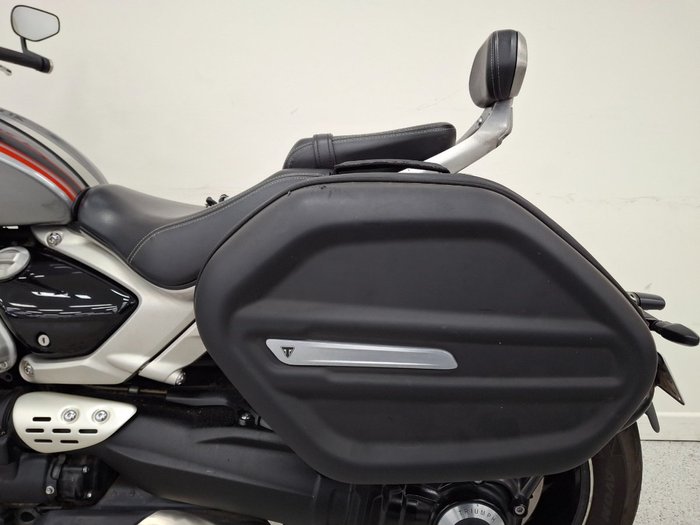 2021 Triumph ROCKET 3 GT red