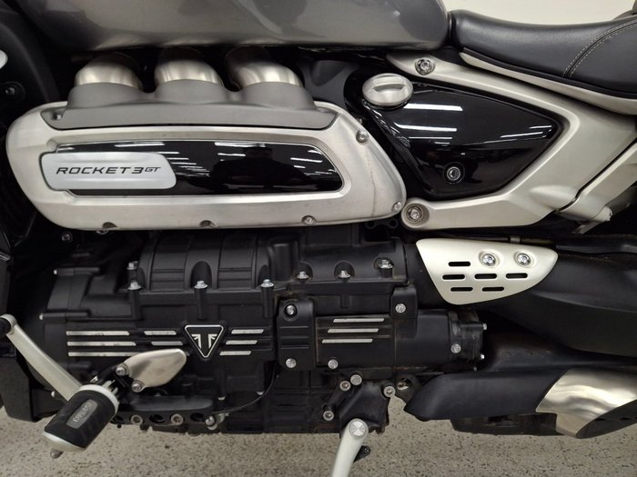 2021 Triumph ROCKET 3 GT red