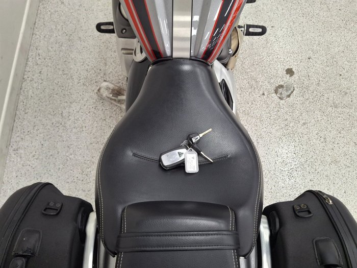 2021 Triumph ROCKET 3 GT red