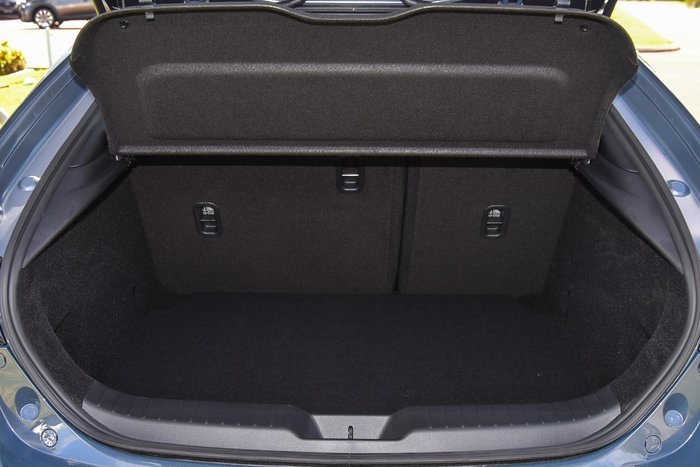 2025 Mazda 3 G20 Pure