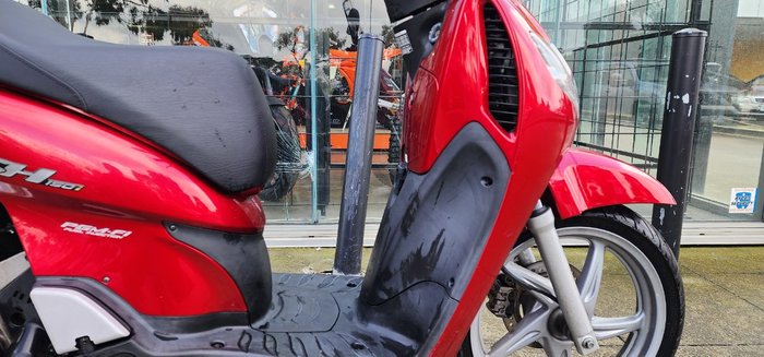 2008 Honda SH150i RED
