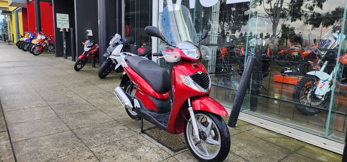 2008 Honda SH150i RED