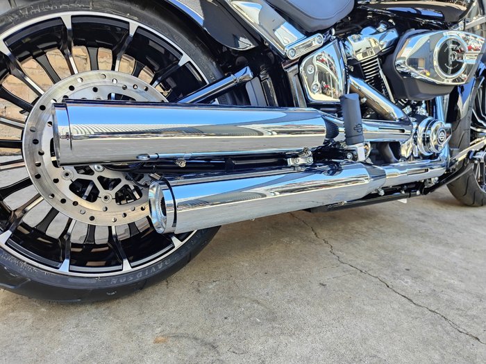 2025 HARLEY-DAVIDSON BREAKOUT 117 (FXBR) ROAD BLACK