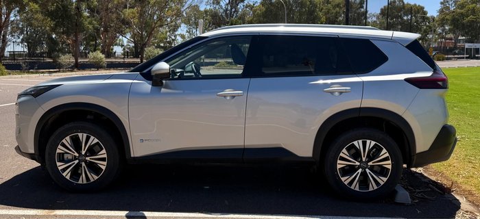 2025 Nissan X-TRAIL ST-L e-POWER