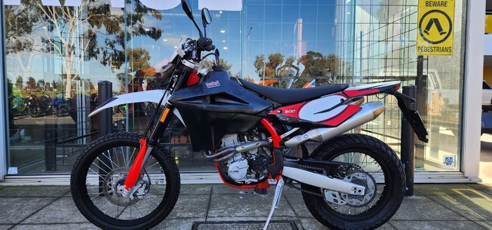 2019 SWM RS 500 R RED